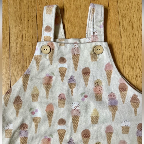Buscando A Olivia Ice Cream Romper Overalls- 18-24m - Picture 3 of 6